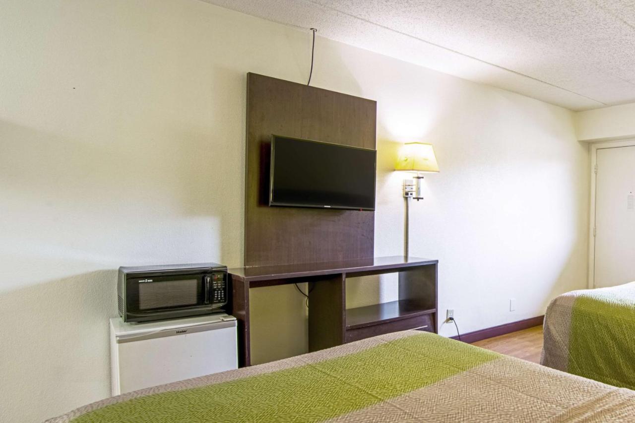 Motel 6-Charlotte, Nc - Airport Eksteriør billede